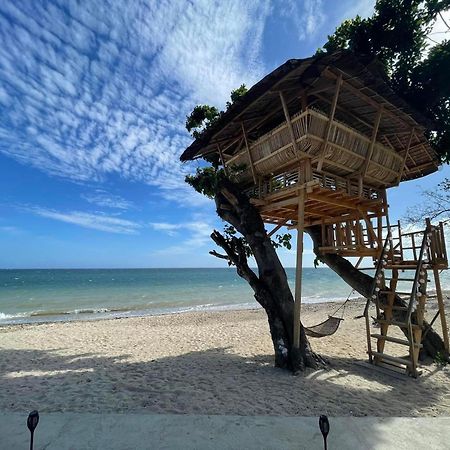 D' Beach Resort Puerto Princesa Екстериор снимка